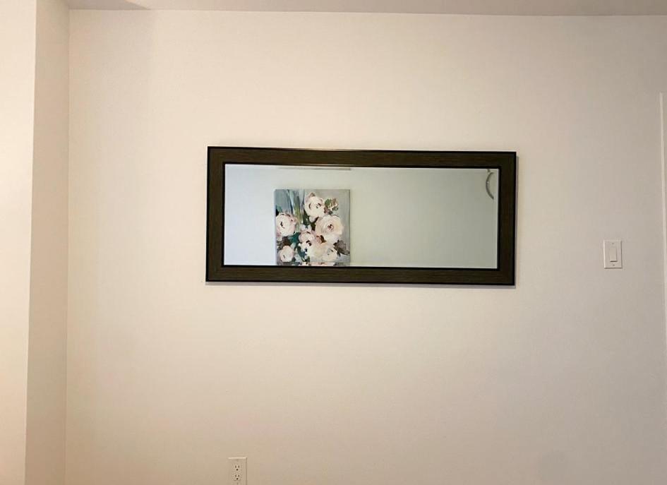 Bright Apartment Close To City With Free Parking Toronto Extérieur photo